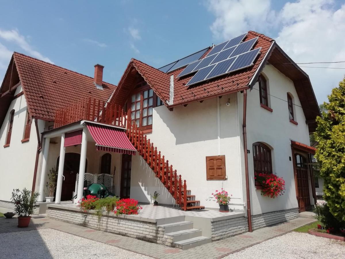Balla Apartmanhaz Siofok Luaran gambar