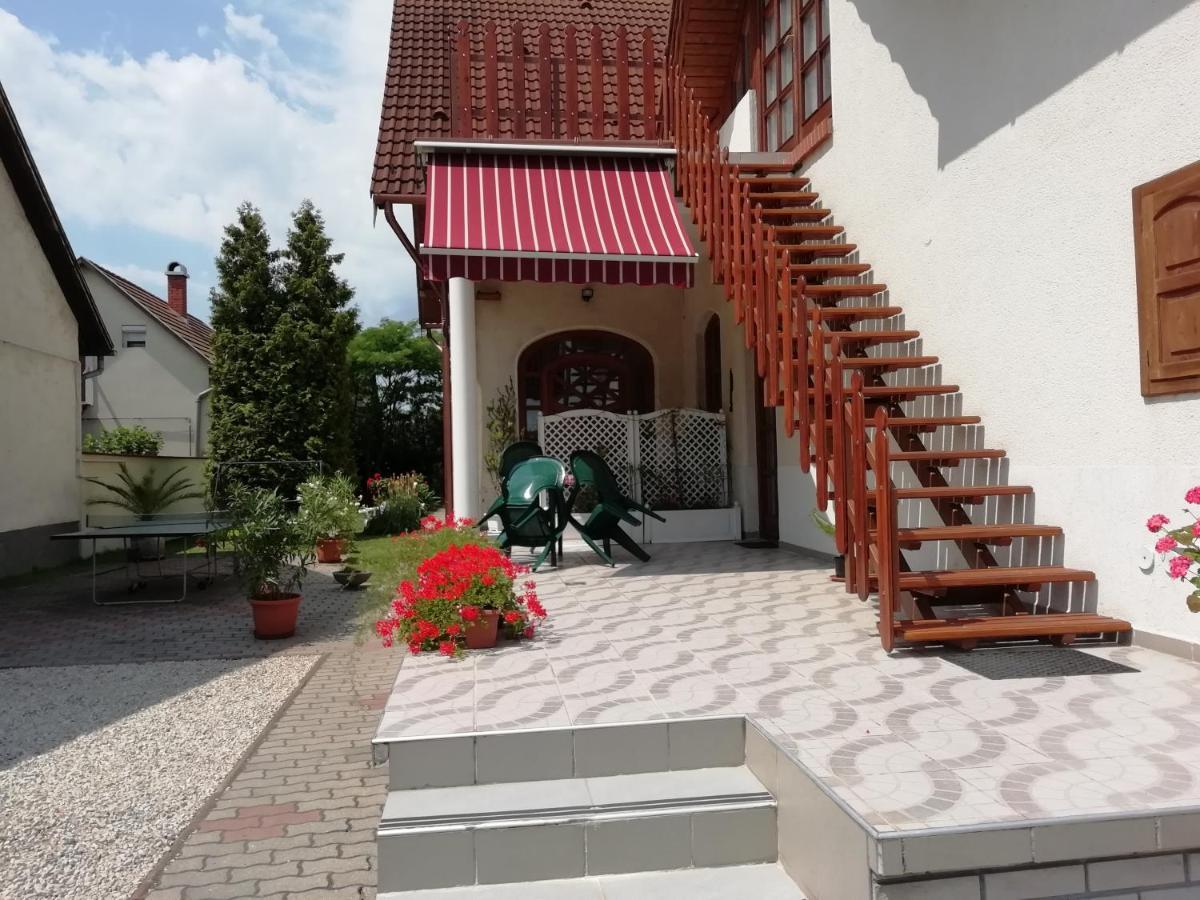 Balla Apartmanhaz Siofok Luaran gambar