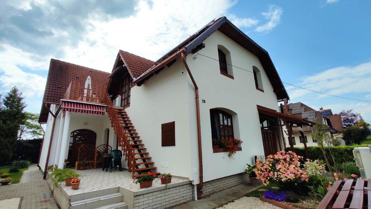 Balla Apartmanhaz Siofok Luaran gambar