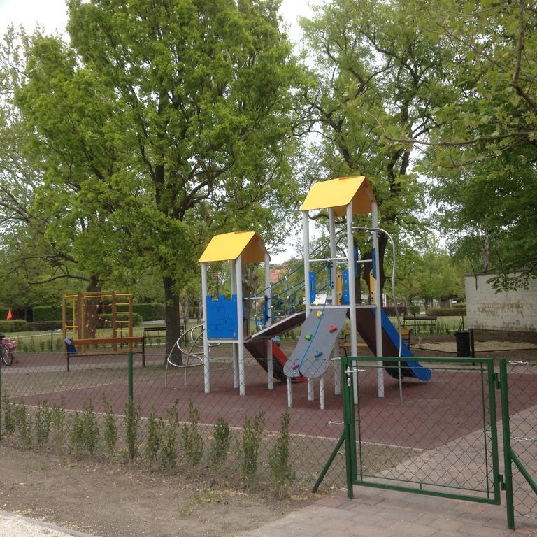Balla Apartmanhaz Siofok Luaran gambar