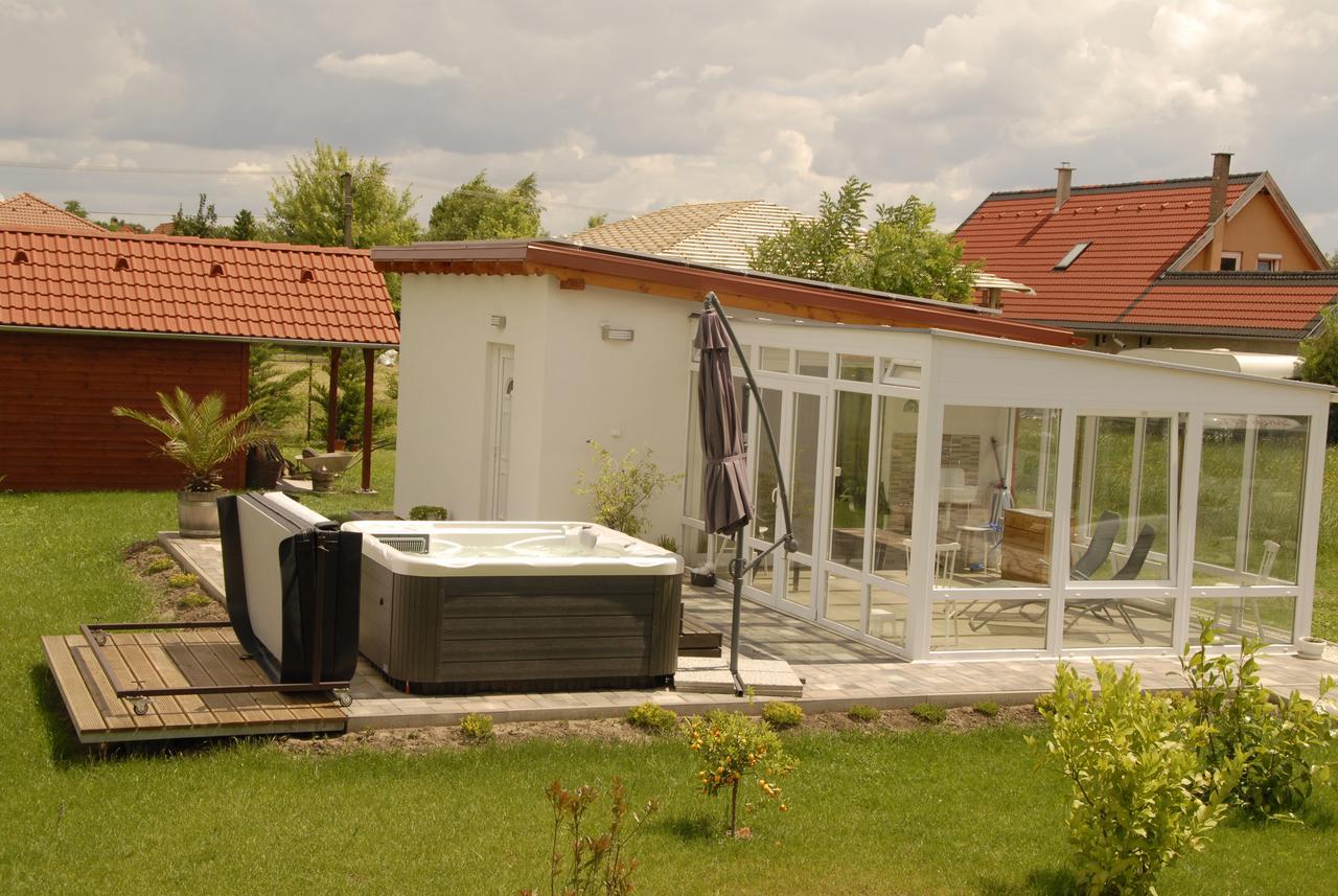 Balla Apartmanhaz Siofok Luaran gambar