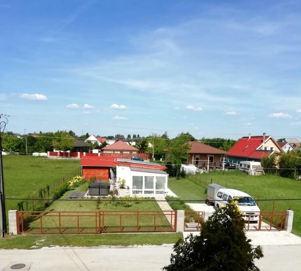 Balla Apartmanhaz Siofok Luaran gambar